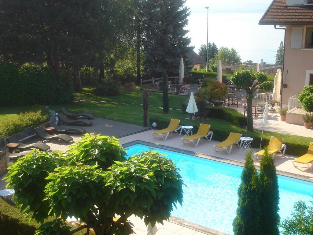 Hotel L'Oasis Évian-les-Bains Esterno foto