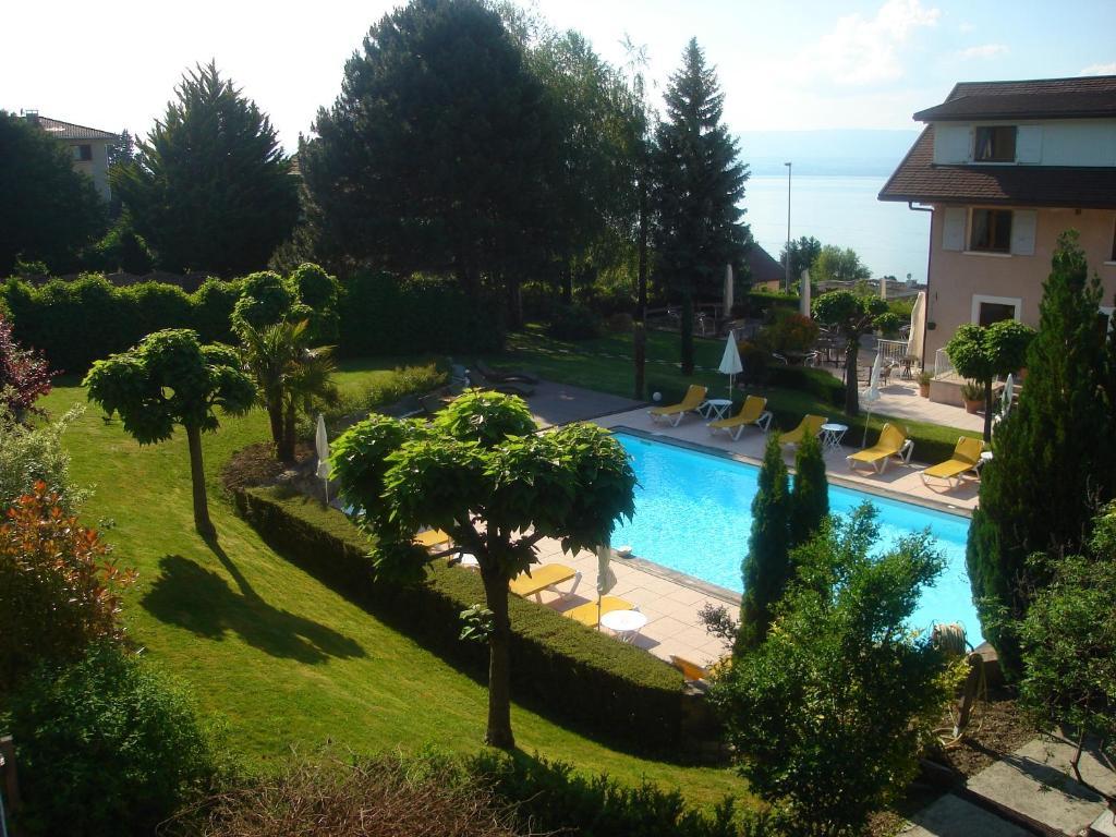 Hotel L'Oasis Évian-les-Bains Esterno foto